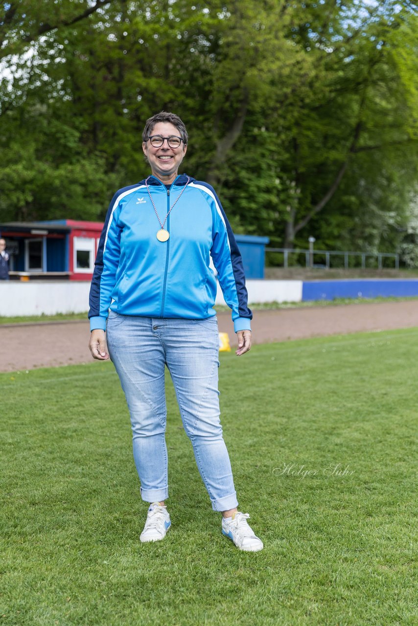 Bild 112 - wBJ Pinneberg Hamburger Meister Siegerehrung